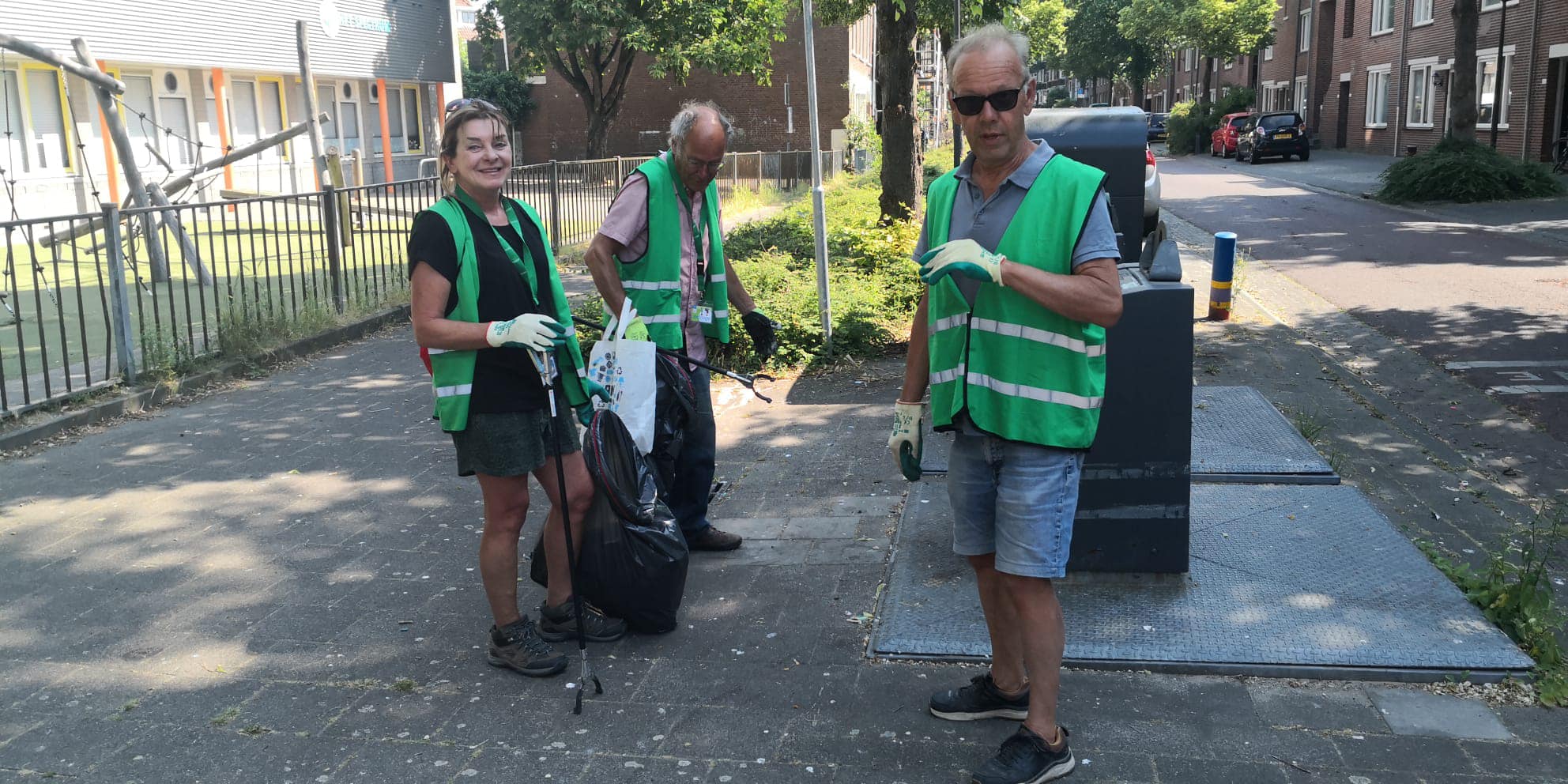 Met de bezem door de wijk